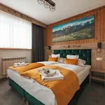 Grand Tatry - Sauna I Jacuzzi Wliczone W Cene Pobytu - 10 Minut Pieszo Od Term Bania - Znajduja Sie One W Budynku Obok Apartmán