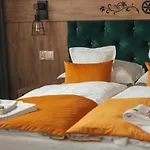 아파트 Grand Tatry - Sauna I Jacuzzi Wliczone W Cene Pobytu - 10 Minut Pieszo Od Term Bania - Znajduja Sie One W Budynku Obok 비아우카 타트르잔스카