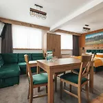 Διαμέρισμα Grand Tatry - Sauna I Jacuzzi Wliczone W Cene Pobytu - 10 Minut Pieszo Od Term Bania - Znajduja Sie One W Budynku Obok
