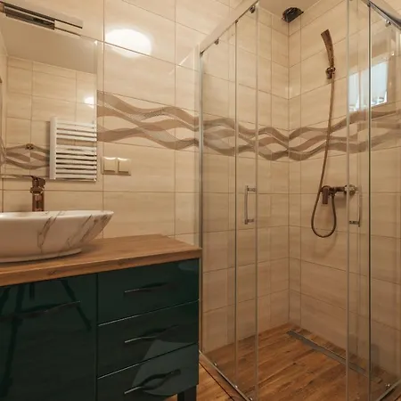 Apartment Grand Tatry - Sauna I Jacuzzi Wliczone W Cene Pobytu - 10 Minut Pieszo Od Term Bania - Znajduja Sie One W Budynku Obok Bialka Tatrzanska