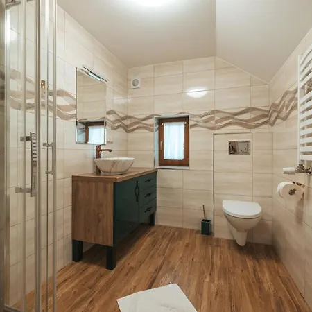 Apartment Grand Tatry - Sauna I Jacuzzi Wliczone W Cene Pobytu - 10 Minut Pieszo Od Term Bania - Znajduja Sie One W Budynku Obok Bialka Tatrzanska
