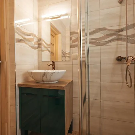 Apartment Grand Tatry - Sauna I Jacuzzi Wliczone W Cene Pobytu - 10 Minut Pieszo Od Term Bania - Znajduja Sie One W Budynku Obok